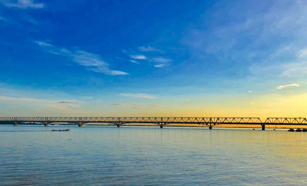 Excel River View Yangon Exteriör bild